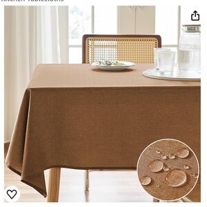 Water resistant table cloth
